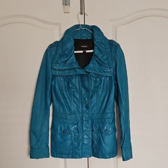 Danier Teal Leather Jacket with Collared Neckline and Fitted Silhouette - Picture 3 of 16